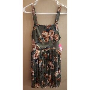Xhilaration Olive Green Floral Dress Sleeveless Lined Smocked Size M NWT